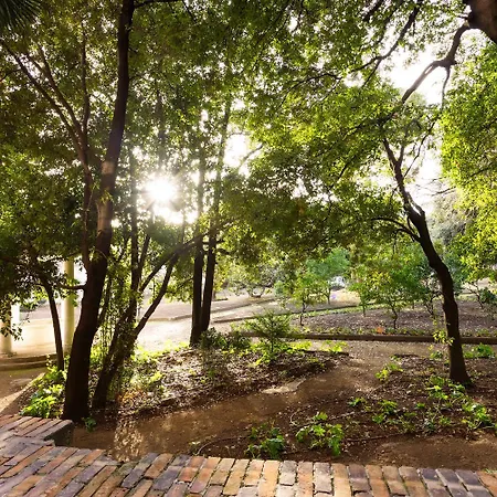 Follaky Secret Garden Bed & Breakfast 4*