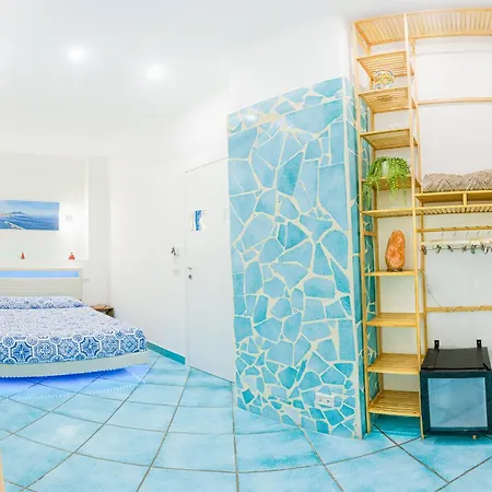 Follaky Secret Garden 4* Neapel