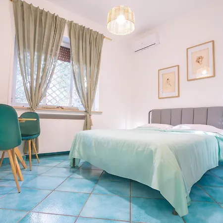 Bed & Breakfast Follaky Secret Garden Neapol